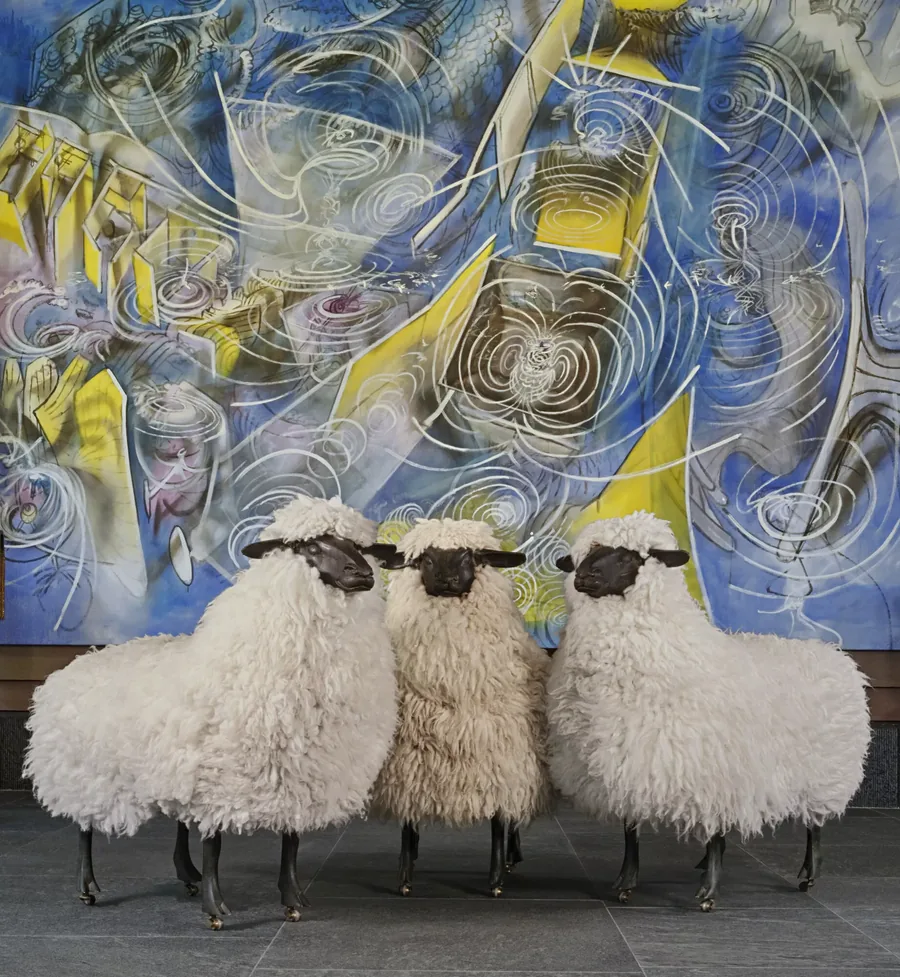 Christie's: François-Xavier Lalannes Ensemble aus drei Moutons de Laine, nebeneinander stehend